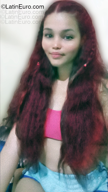 Date this charming Dominican Republic girl Laura from Santo Domingo DO55144