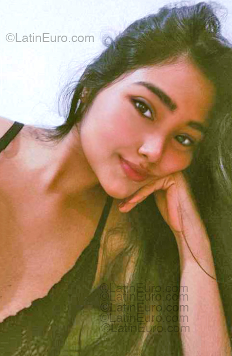 Date this funny Colombia girl Mary from Cartagena CO33365