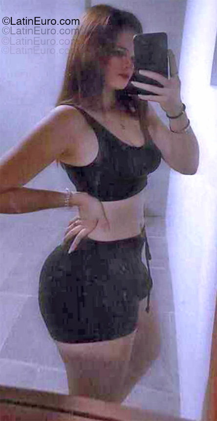 Date this nice looking Venezuela girl Roa from Maracaibo VE5316