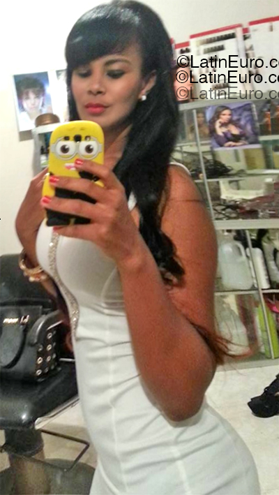 Date this attractive Dominican Republic girl Marinelly from Santo Domingo DO55248