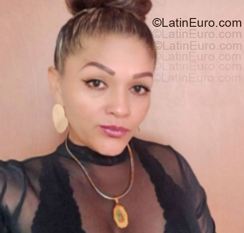 Date this funny Colombia girl Latina from Bogota CO33441