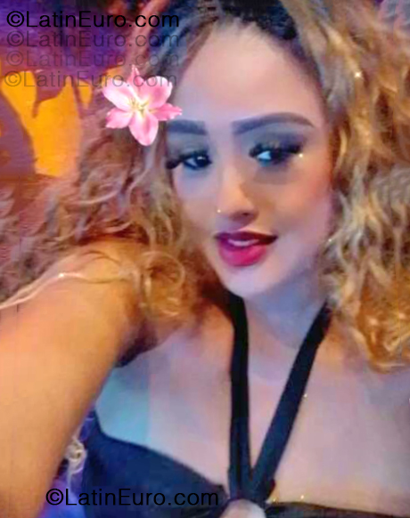 Date this stunning Dominican Republic girl Stephany from Higuey DO55381