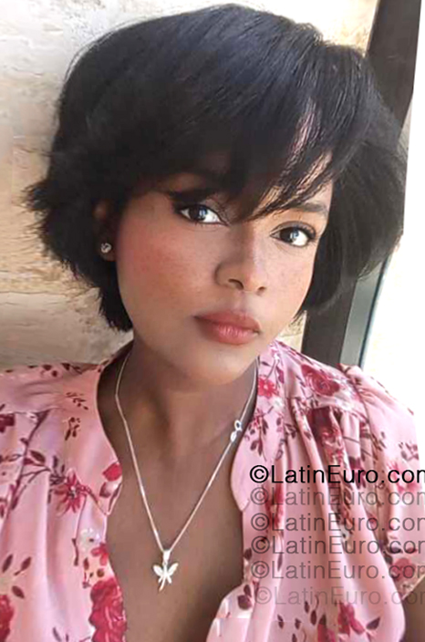 Date this fun Dominican Republic girl Rosmery from Santo Domingo DO55385