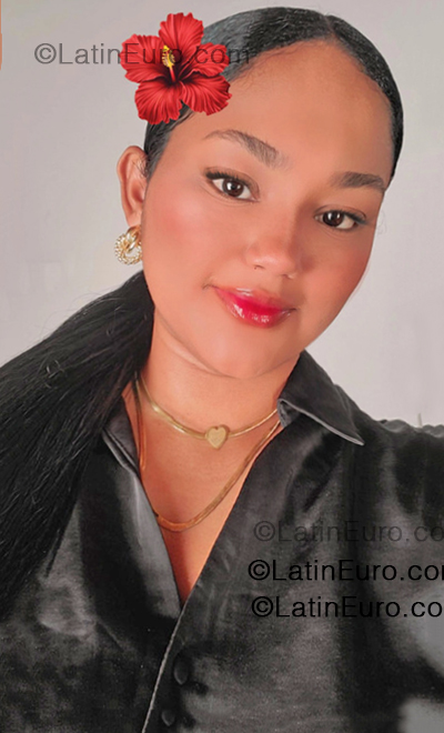 Date this hot Venezuela girl Fernanda Mirianny from Caracas VE5331