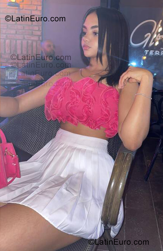 Date this lovely Dominican Republic girl Neny from Santo Domingo DO55433