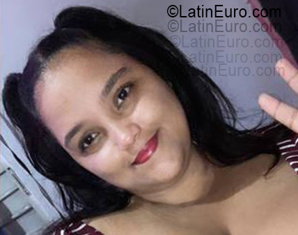 Date this attractive Dominican Republic girl Michel from Santo Domingo DO55463
