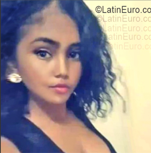 Date this sultry Dominican Republic girl Angelica from Santo Domingo DO55540