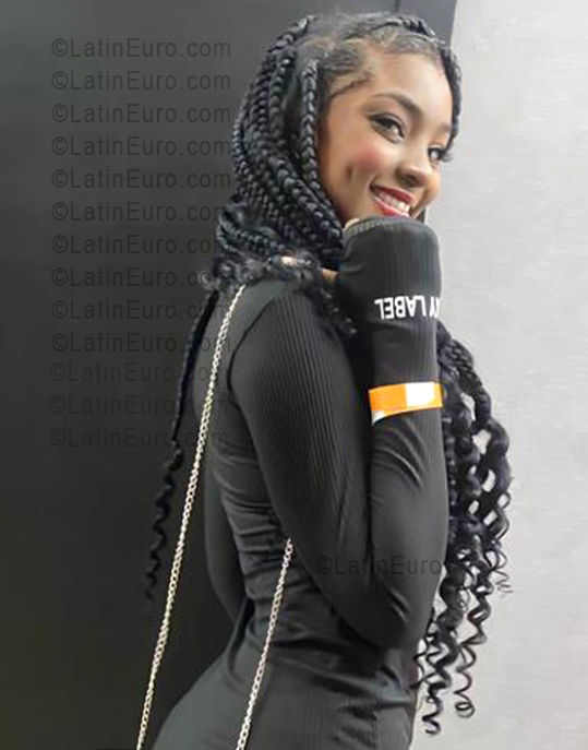 Date this delightful United States girl Michelle from New York US25625