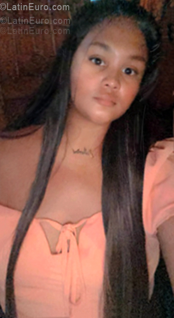 Date this voluptuous Dominican Republic girl Katerina from Puerto Plata DO55563
