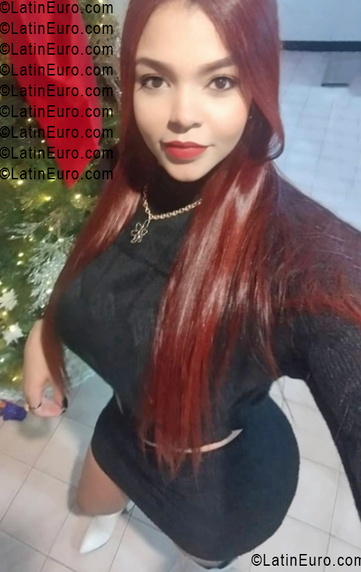 Date this georgeous Venezuela girl Karina from Caracas VE5390