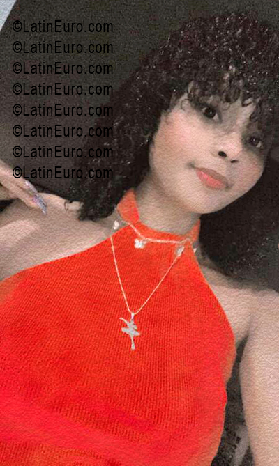 Date this hard body Dominican Republic girl Ays from Santo Domingo DO55642