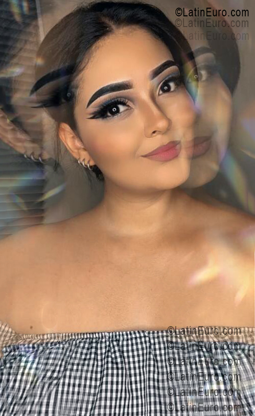 Date this good-looking Colombia girl Leidy from Cali CO33537