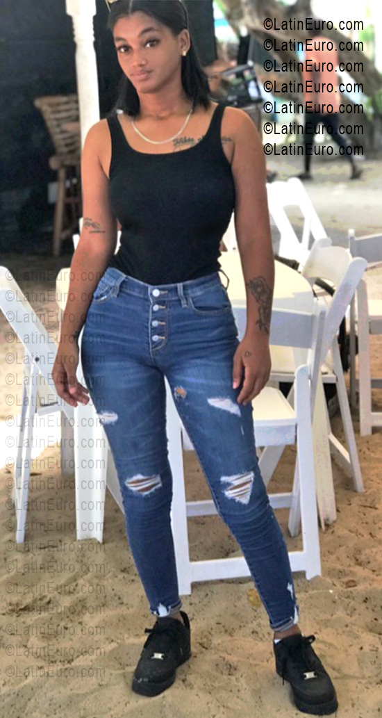 Date this attractive Dominican Republic girl Camel from Puerto Plata DO55655