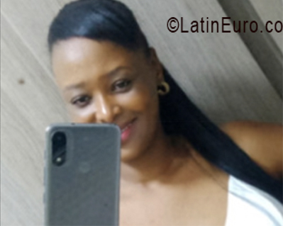 Date this exotic Colombia girl Johana from Cali CO33554