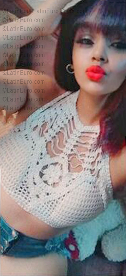 Date this sultry Dominican Republic girl Yudeny from Puerto Plata DO55827
