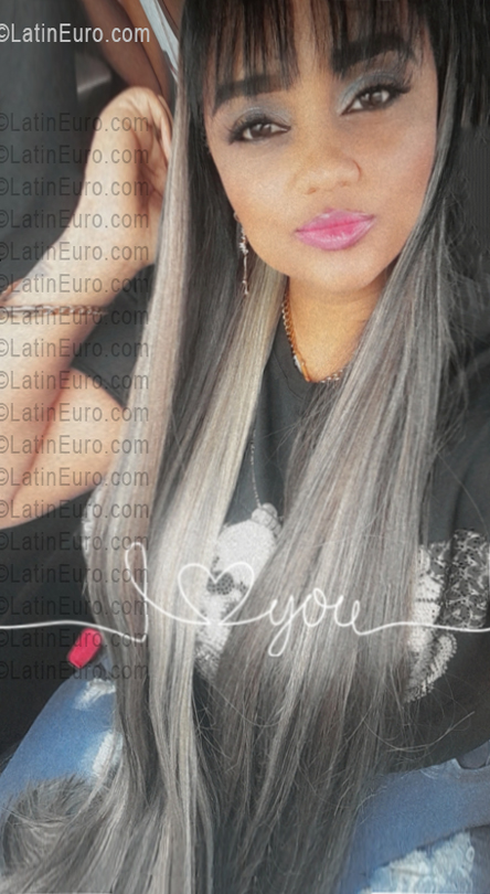 Date this lovely Dominican Republic girl Ana from Santo Domingo DO56321