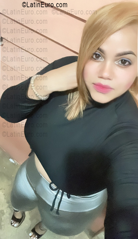 Date this athletic Dominican Republic girl Mary from Montecristi DO55846