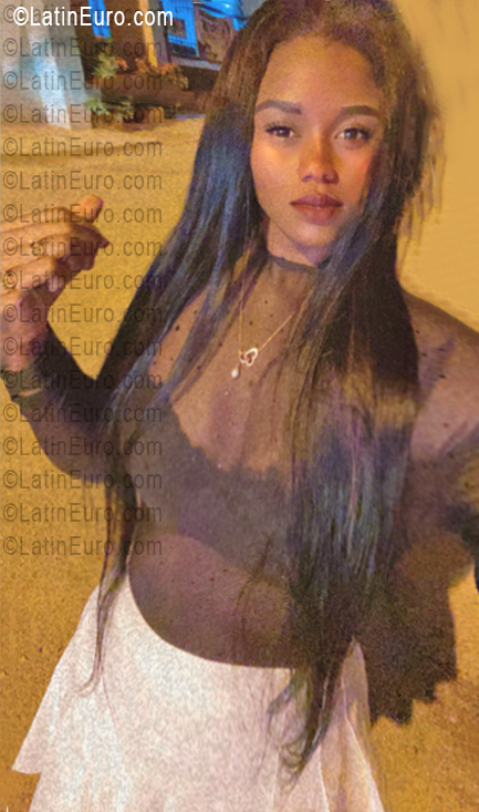 Date this cute Dominican Republic girl Masiel from Santo Domingo DO55929