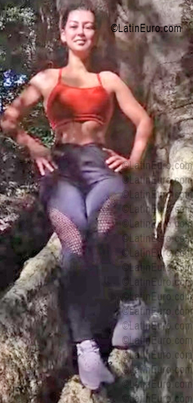 Date this georgeous Brazil girl Rubia from Sao Jose Do Rio Preto BR12402