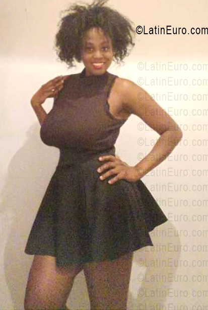 Date this tall Colombia girl Karito from Bogota CO33605