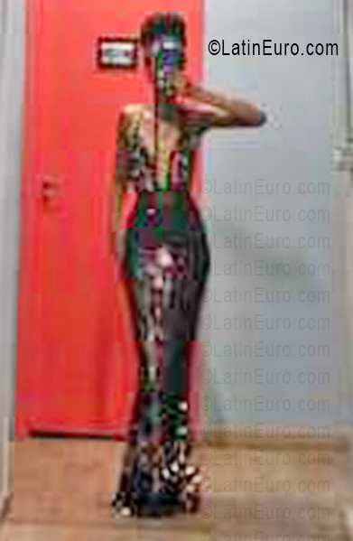 Date this stunning Dominican Republic girl Lizzie from Santo Domingo DO55935