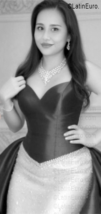 Date this fun Mexico girl Jazmin from Acapulco MX2783