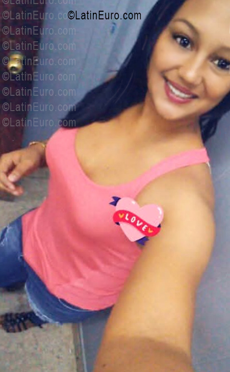 Date this young Dominican Republic girl Jasmin from Santiago DO55979