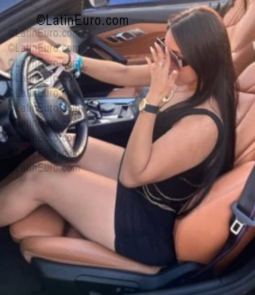 Date this hot Venezuela girl Aleska from Caracas VE5429