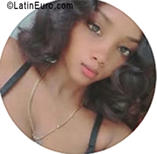 Date this delightful Dominican Republic girl Mara from Santo Domingo DO56136
