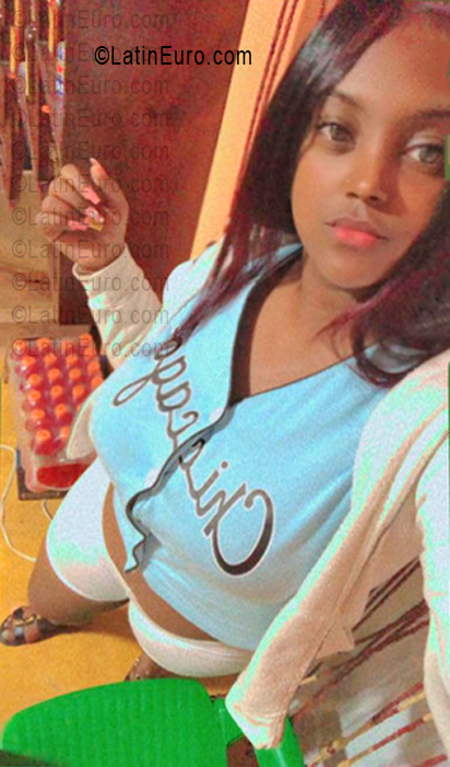Date this stunning Dominican Republic girl Yossy from La Vega DO56206