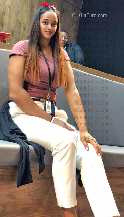 Date this beautiful Colombia girl Grace from Cali CO33685