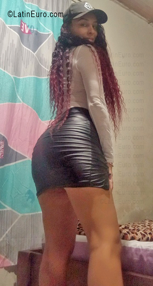 Date this cute Venezuela girl Yorlenis from Catia La Mar VE5545