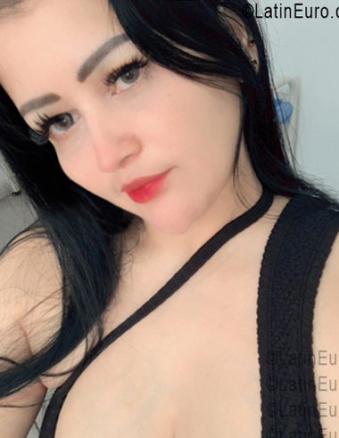Date this attractive Colombia girl Camila from Bucaramanga CO33703