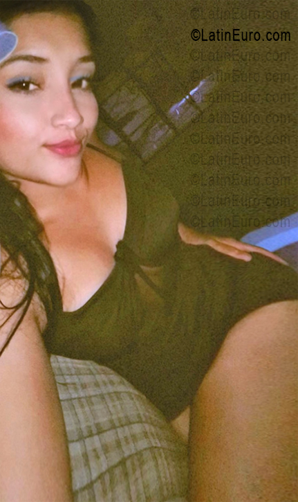 Date this athletic Venezuela girl Emely from Maturin VE5596