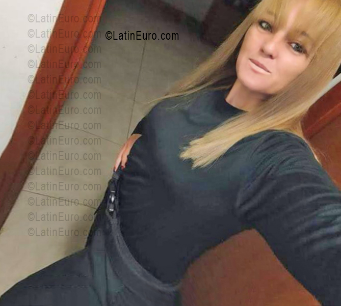 Date this young Argentina girl Yanel from Magdalena AR1010