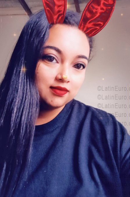 Date this passionate Ecuador girl Marian from Islas Galapagos EC1138