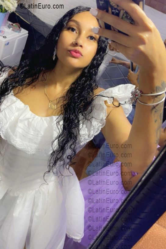 Date this georgeous Dominican Republic girl Nefertari from San Cristobal DO56364