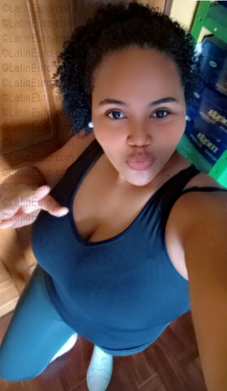 Date this exotic Venezuela girl Nairelis from Bolivar VE5700