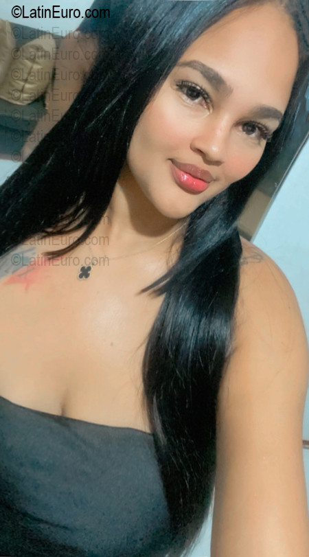 Date this fun Dominican Republic girl Yennifer from Santo Domingo DO56686