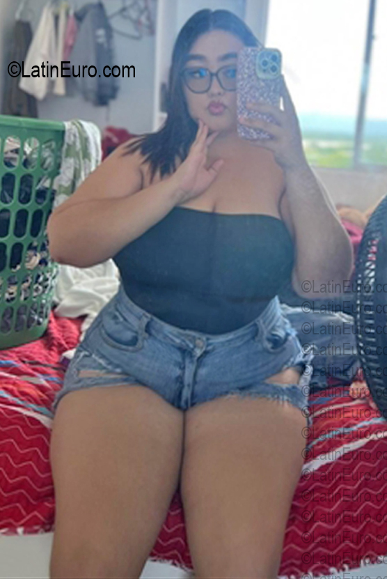 Date this delightful Colombia girl Isa from Valledupar CO33792