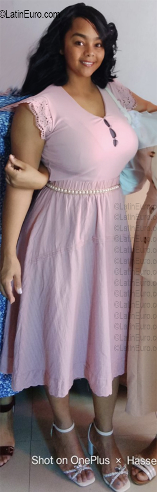 Date this hard body Dominican Republic girl Claribel from Santo Domingo DO56788