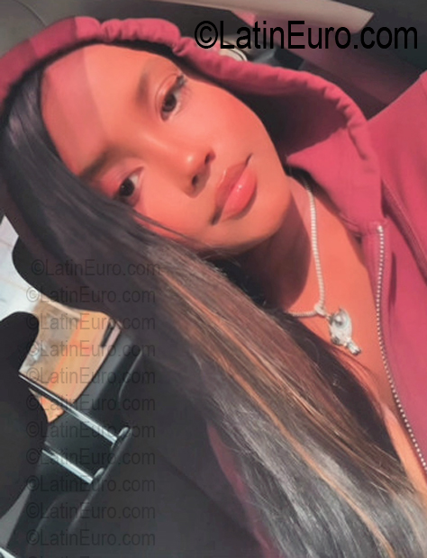 Date this hot Dominican Republic girl Arlene from Santo Domingo DO56830