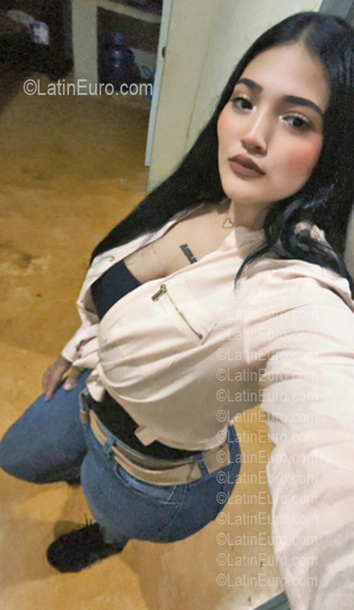 Date this georgeous Dominican Republic girl Estrella from Santiago DO56834