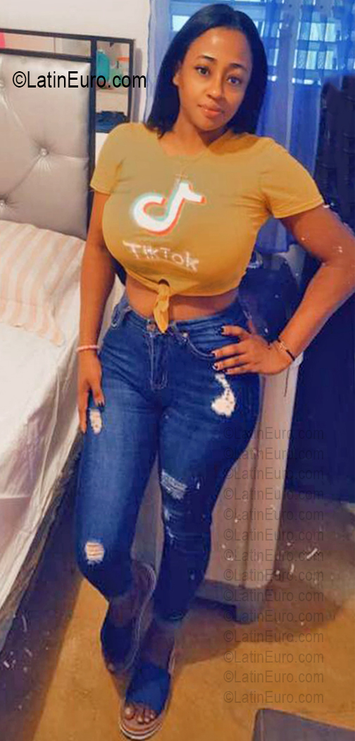 Date this lovely Dominican Republic girl Sheila from Puerto Plata DO56918