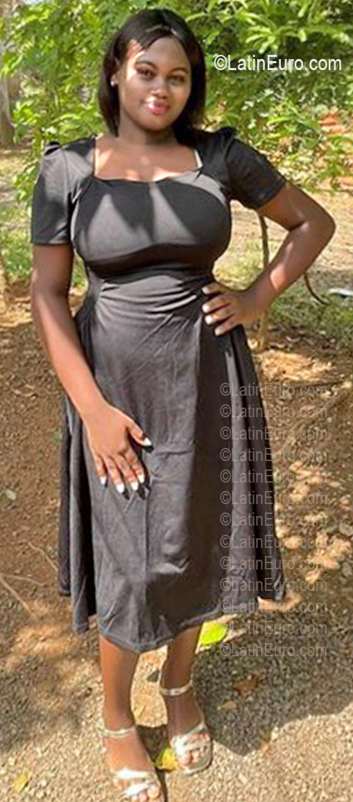 Date this hot Dominican Republic girl Nelly from Santo Domingo DO56965