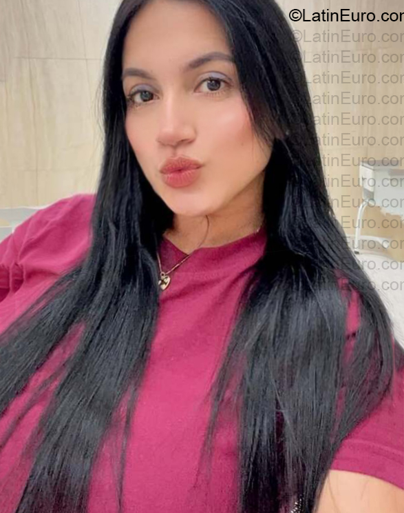Date this tall Venezuela girl Leonella from Venezuela VE5745