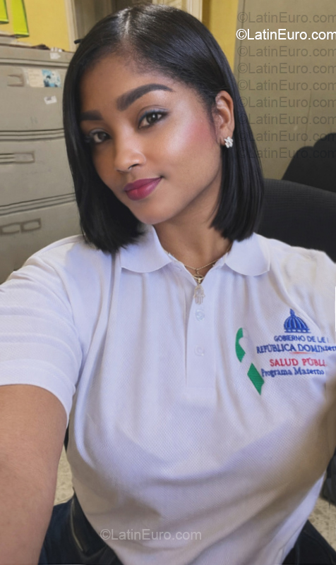Date this fun Dominican Republic girl Yanet from Santo Domingo DO57084