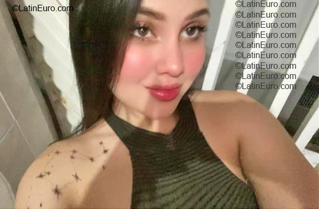 Date this delightful Colombia girl Angeles from Guajira CO33877