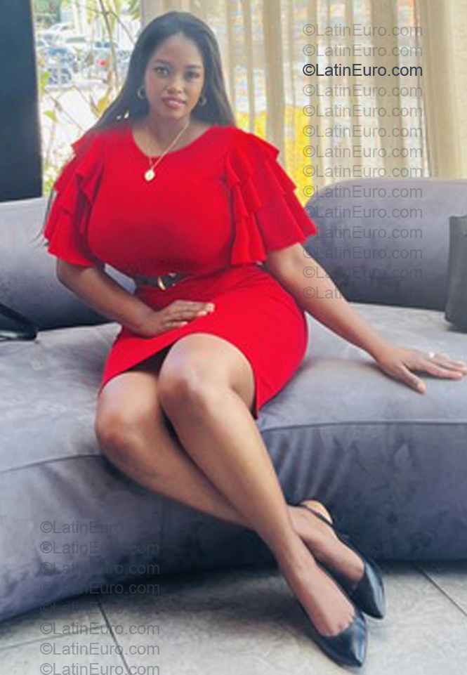 Date this charming Dominican Republic girl Isabela from Santo Domingo DO57177