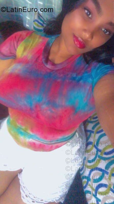 Date this exotic Dominican Republic girl Nixe from Moca DO57249
